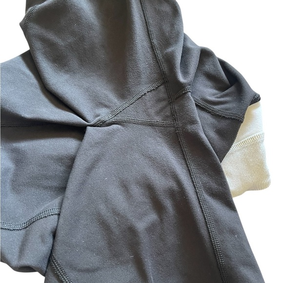 Lululemon Black White Leggings Size 6 - Picture 5 of 13